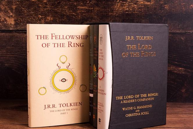 Władca Pierścieni. Trzy najpiękniejsze wydania książki, które musicie mieć na półce! [ZDJĘCIA]