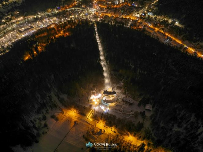 Krynica-Zdrój nocą. Niesamowite zdjęcia z serca Małopolski! 