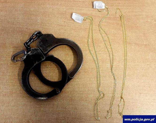 Ukradł złote łańcuszki z jubilera. 20-latek w rękach iławskiej policji