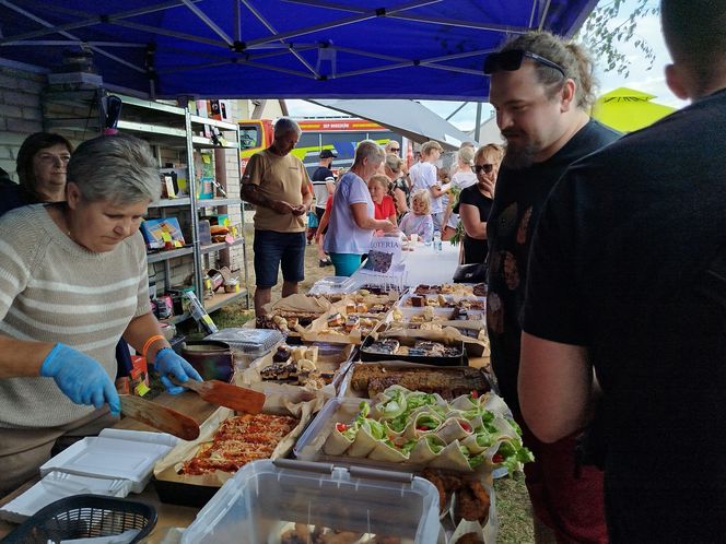W konkursie na najlepsze pierogi w powiecie Siedleckim w 2025 roku zwyciężył męski zespół KGW „Sami Swoi” z Kotunia! 