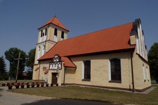 Weekend na Mazurach? Koniecznie zobacz tę wieś! To nie tylko jezioro, ale i historia