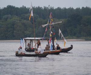Festiwal Wisły 2023 w Bydgoszczy. Tak było na paradzie łodzi [ZDJĘCIA]