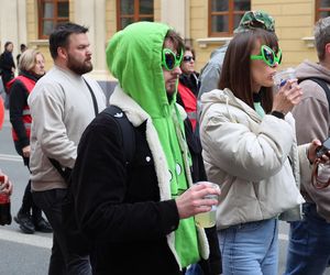 Kosmiczny korowód studencki przeszedł 9 maja ulicami Lublina