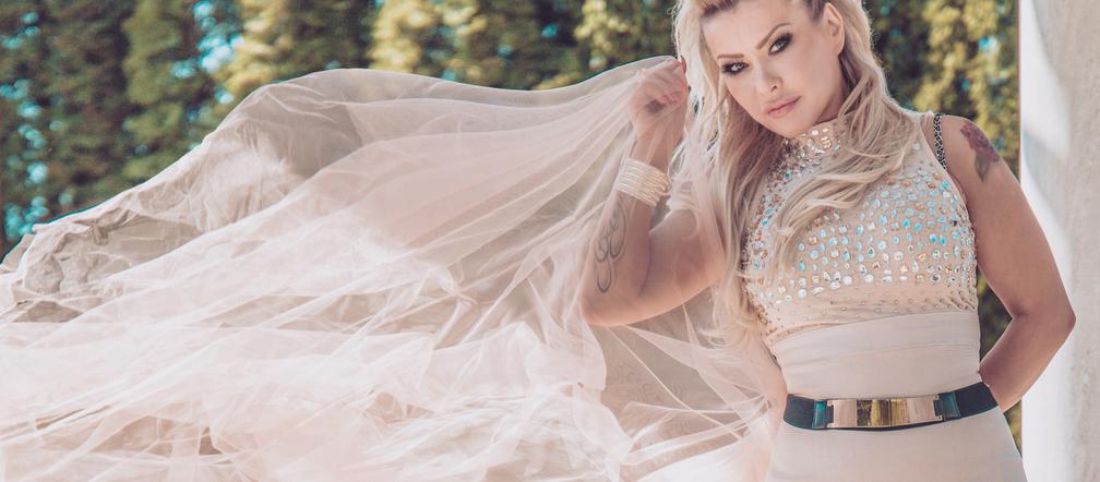 Cayra w ogrodzie Botanicznym w Powsinie