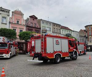 Pożar na rynku w Lesznie