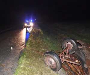 Wóz z drzewem przygniótł 49-latka. Mężczyzna zginął na miejscu