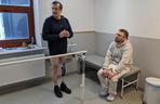 Najstarszy pacjent w Polsce z ultranowoczesną protezą wróci do pracy w ogrodzie 