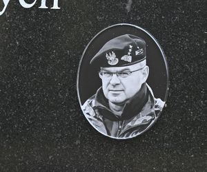 Oto grób gen. Waldemara Skrzypczaka