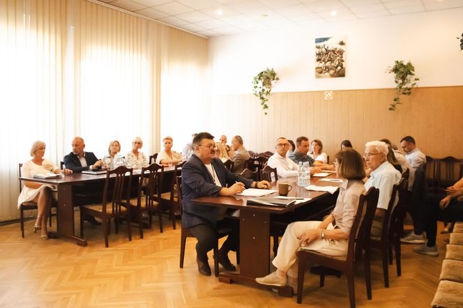 Powiat makowski ma... nowego króla. Radni intronizowali Jezusa. "Zawierzamy mu nasze codzienne sprawy"