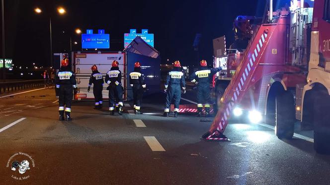 Wypadek na S8, TIR wjechał w drogowców