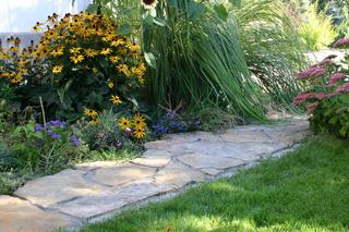 Ścieżki z kamienia