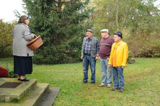 Ranczo 7 sezon odc. 91. Michałowa (Marta Lipińska), Solejuk (Sylwester Maciejewski), Hadziuk (Bogdan Kalus), Pietrek (Piotr Pręgowski)