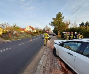 Wypadek w Ambrożowie! Zderzyły się trzy auta, ruch odbywa się wahadłowo