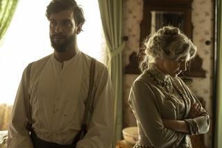 Matylda odc. 13. Robert Boden (Kamil Szeptycki), Wanda (Urszula Grabowska)