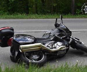 Ciągowice. Nie żyje 42-letni motocyklista. Wpadł pod nadjeżdżającą skodę