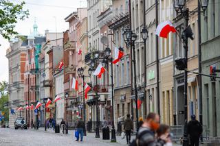 Święto Flagi i Konstytucji 3 Maja w Toruniu. Tak wyglądały w czasach pandemii koronawirusa