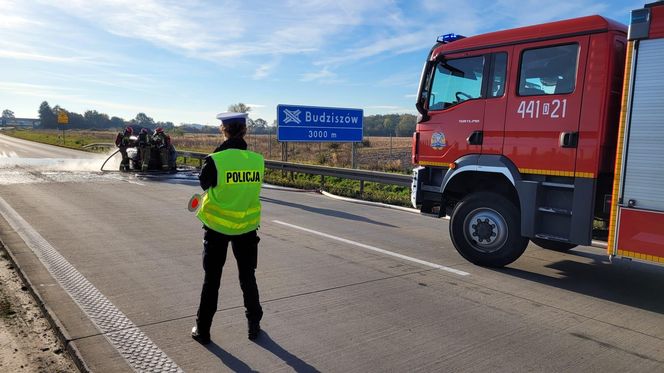 Pożar samochodu pod Jaworem 