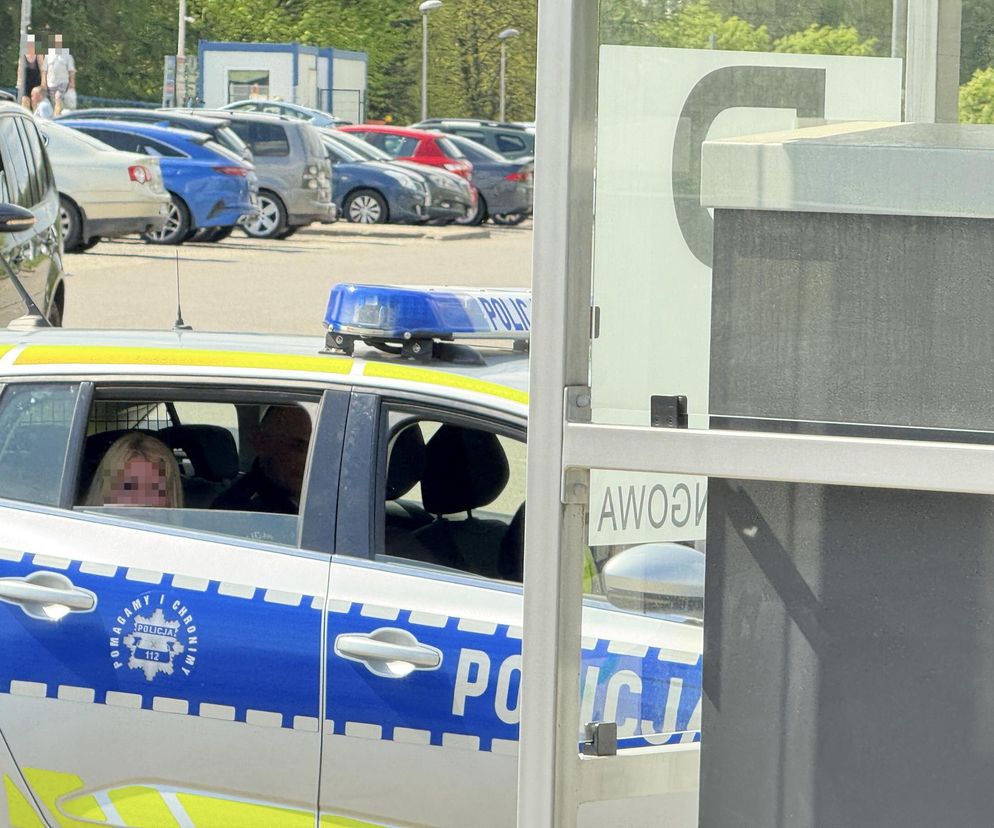 Kolizja na szpitalnym parkingu w Warszawie. Alkomat oszalał! Kierująca miała prawie 4 promile 