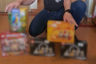 Bydgoszczanin ogołocił sklepy z zabawkami. Policjanci: Zburzyliśmy budowlany plan złodzieja klocków 