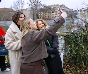 Aneta Zając, Patryk Cebulski i Łukasz Płoszajski. Tłum gwiazd na imprezie urodzinowej serialu Pierwsza miłość