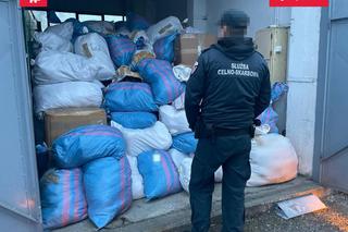 Funkcjonariusze KAS przejęli w Pile i Trzciance podróbki za 10 mln zł 