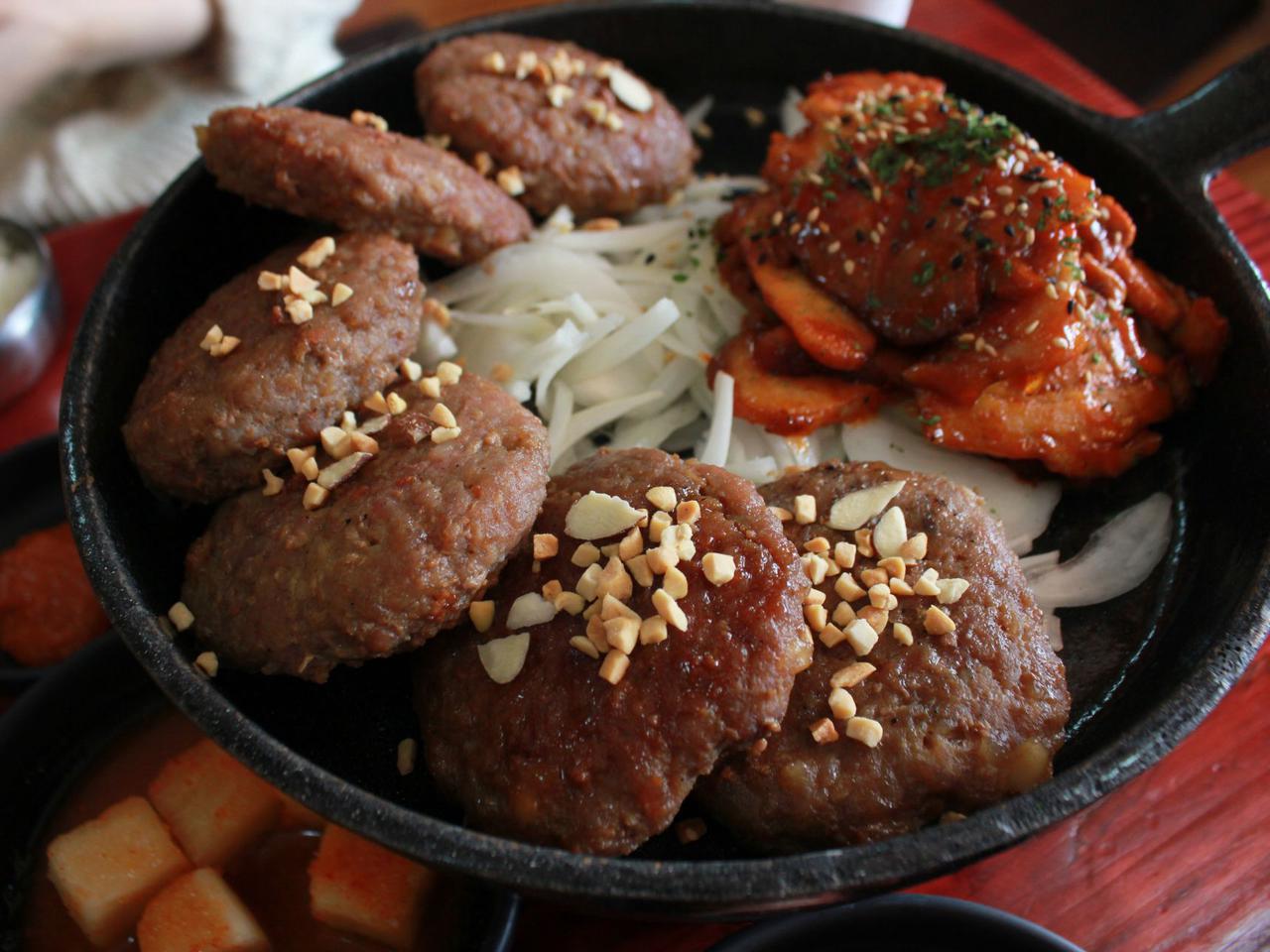 Koreańskie kotleciki mielone tteok galbi - zaskakująco prosty przepis!