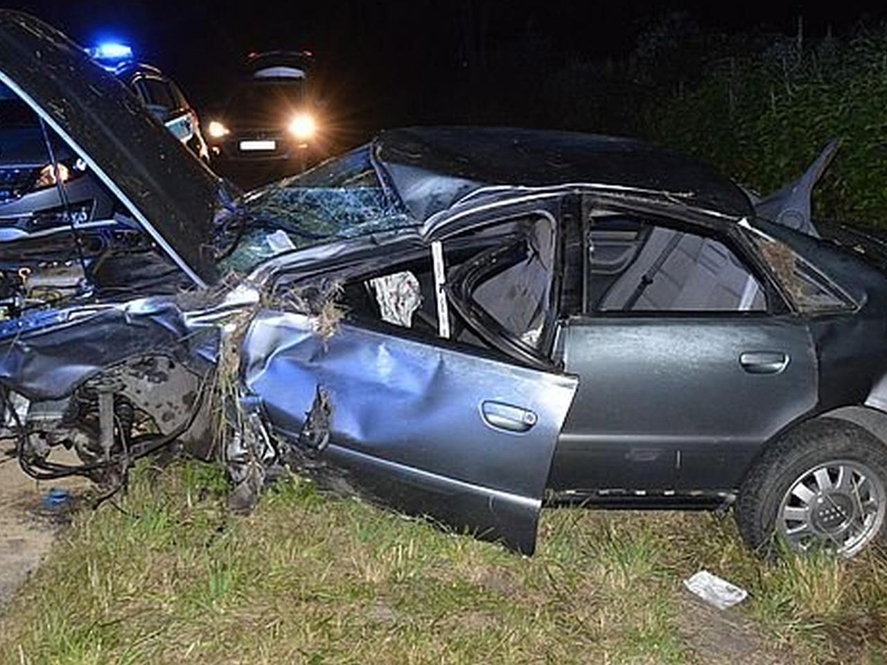 STRASZNE! Audi 20latka wypadło z drogi i dachowało