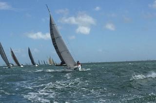 Żeglarskie opowieści: Jacek Siwek w Round the Island Race