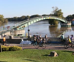 Kostrzyn nad Odrą szykuje się do nadejścia fali na Odrze. Poziom obu rzek powoli rośnie