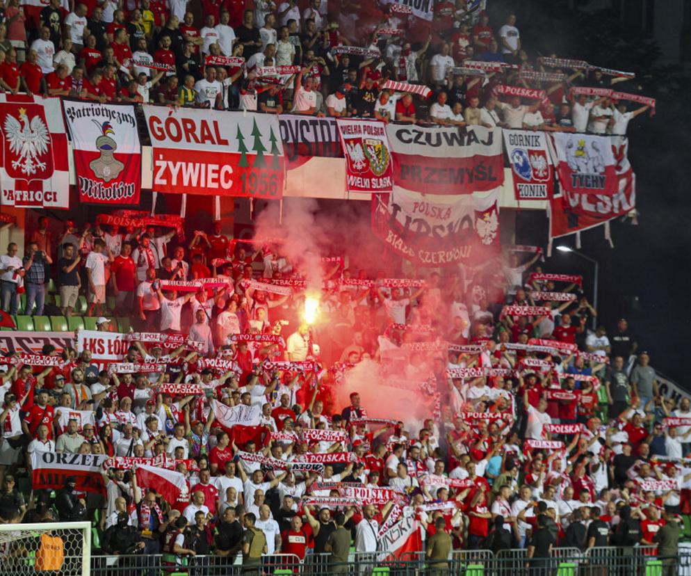 Polscy kibice na stadionie w Mołdawii