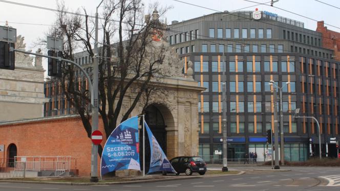 Jeden z najbardziej rozpoznawalnych zabytków Szczecina odzyskuje dawny blask. Poznaj historię Bramy Portowej! [GALERIA]