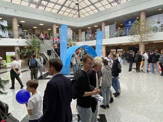 Targi Pracy na UWM 2025. Ogromne zainteresowanie wydarzeniem. Zobacz zdjęcia!