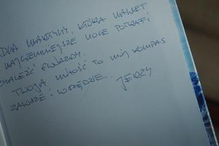 M jak miłość odc. 1812. Dedykacja dla Martyny w książce Jerzego