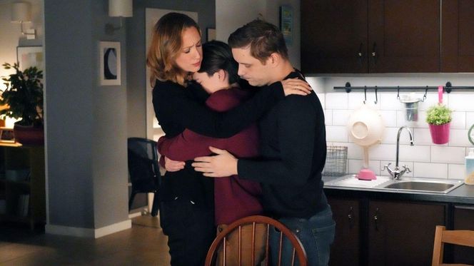 Barwy szczęścia odc. 3187. Hubert (Marek Molak), Emil (Artem Malashchuk), Asia Sokalska (Anna Gzyra)