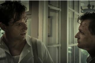 Ludzie i Bogowie, odc. 1: Leszek Zaręba, ps. Onyks  (Jacek Knap), Tadeusz Korzeniewski, ps. Dager (Dawid Dziarkowski)