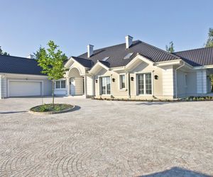 Mineralne, akrylowe, a może silikatowe? Jakie tynki układać na ocieplone ściany?