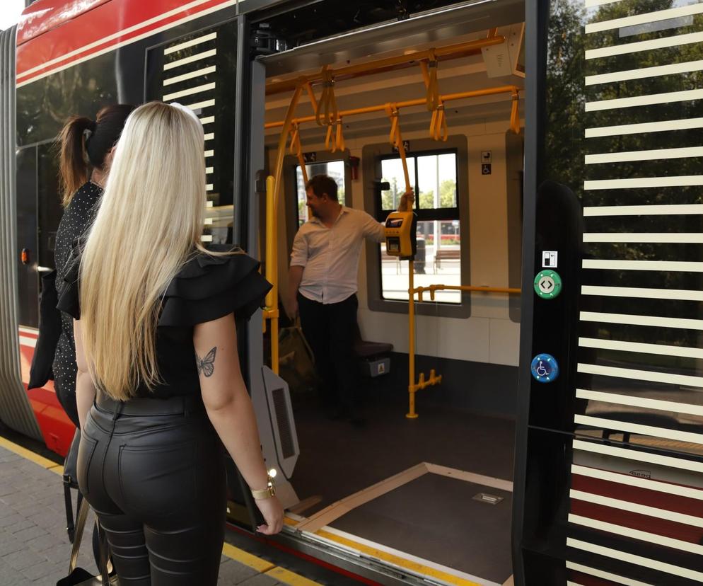 Jak wsiąść do tramwaju w Metropolii GZM