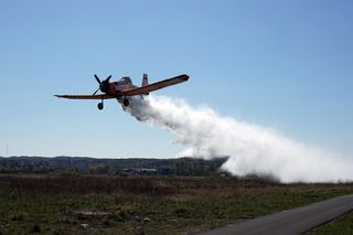 Alarm w lasach. Ruszają opryski z samolotów
