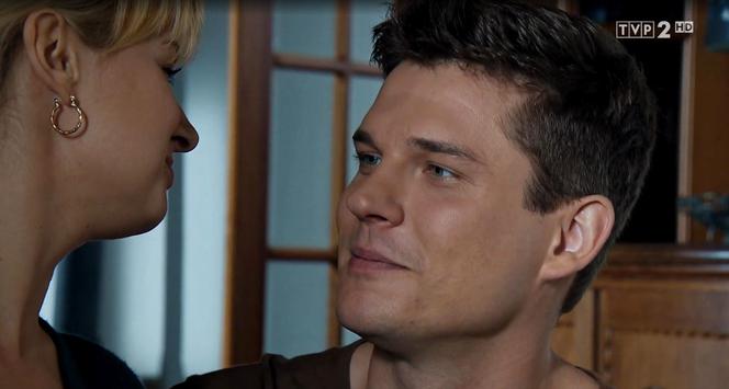 M jak miłość, odc. 1491: Sonia (Barbara Wypych), Janek (Tomas Kollarik)