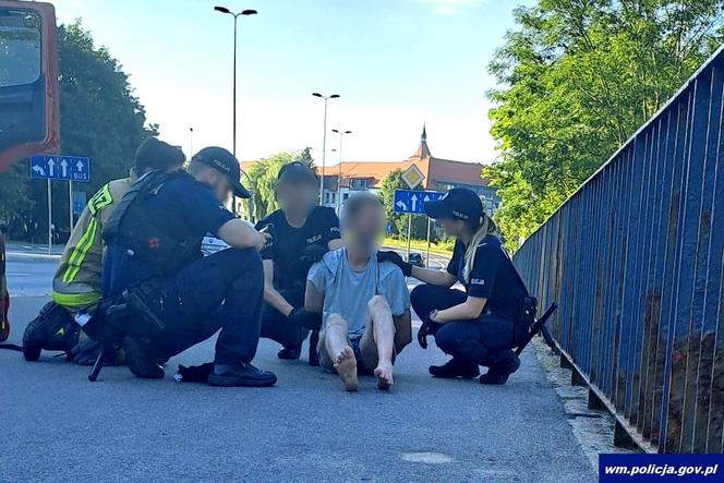 Próba samobójcza w Olsztynie. 35-latek chciał skoczyć z mostu