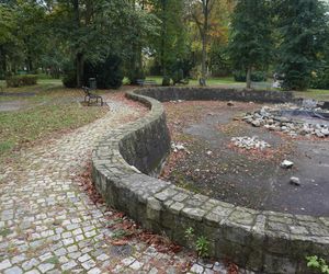 Park w Skarżysku-Kamiennej w opłakanym stanie! 