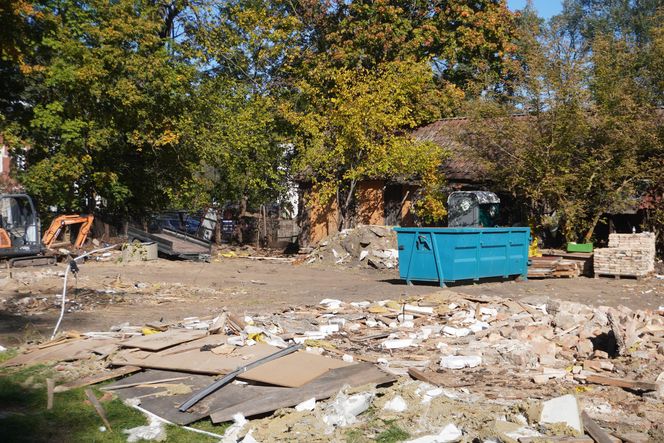 Zabytkowe domki na białostockich Dojlidach zburzone