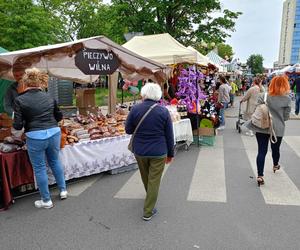 Stoiska wystawców podczas Jarmarku św. Stanisława można odwiedzać w godz. 10.00-18.00 w dn. 10 i 11 maja