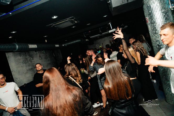 Face to Face w Rybniku. Urodziny szefa w stylu Retro Party