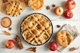 Szarlotka, jabłecznik, ciasto z jabłkami - 25 przepisów na udane wypieki
