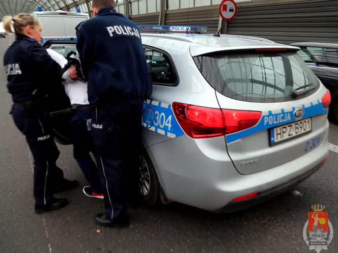 Rosjanin uciekał kradzionym BMW z Niemiec