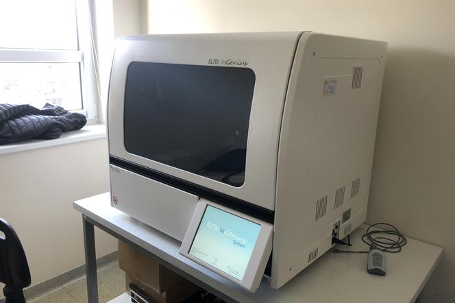 Urządzenie do przeprowadzania testów na obecność koronawirusa