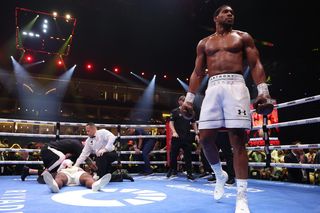 Anthony Joshua zarobi fortunę za walkę z YouTuberem. Chora stawka w grze! 