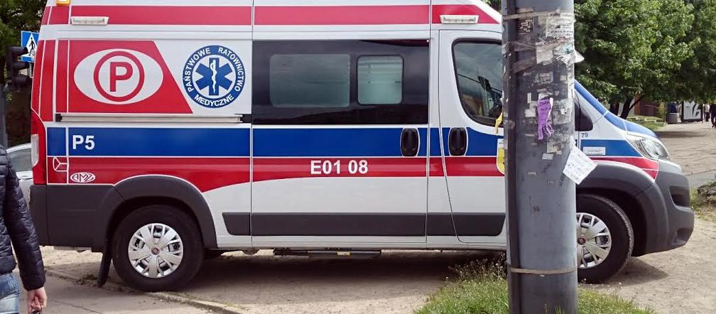 Groźny wypadek na Bandurskiego w Łodzi. Kierowca osobówki stracił panowanie nad autem