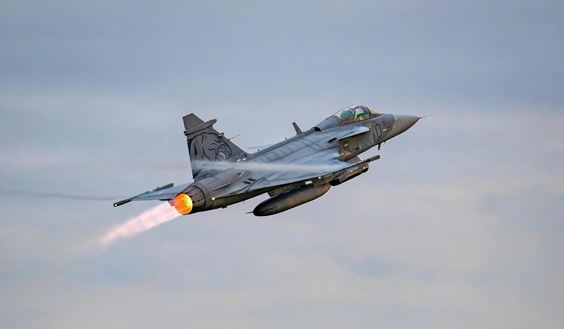 Węgierski samolot Gripen 